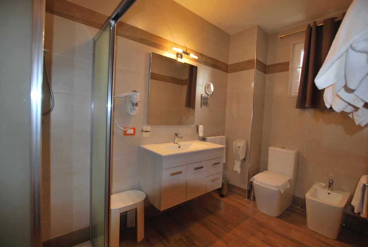 Hotel Lenotel Dış mekan fotoğraf