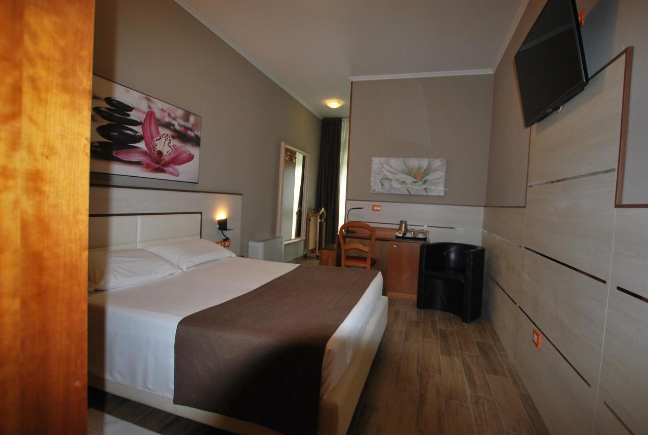 Hotel Lenotel Dış mekan fotoğraf