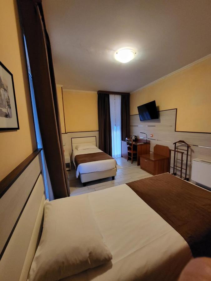 Hotel Lenotel Dış mekan fotoğraf
