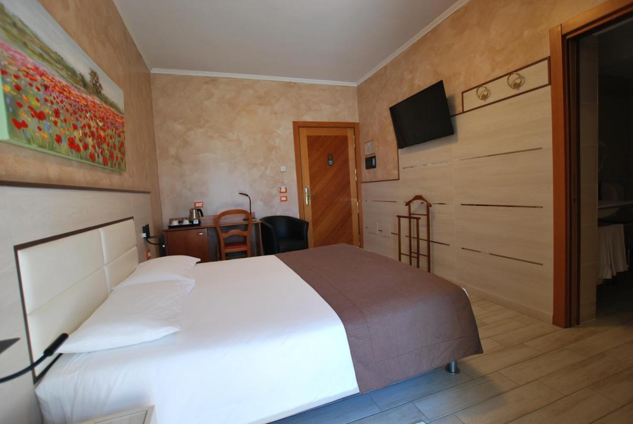 Hotel Lenotel Dış mekan fotoğraf