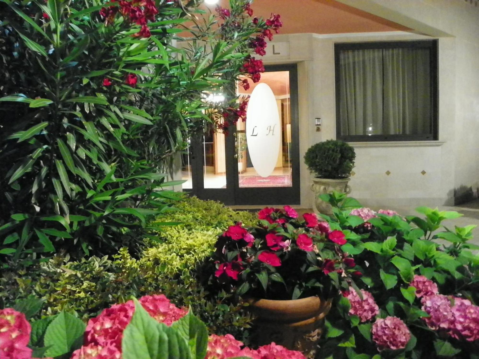 Hotel Lenotel Dış mekan fotoğraf