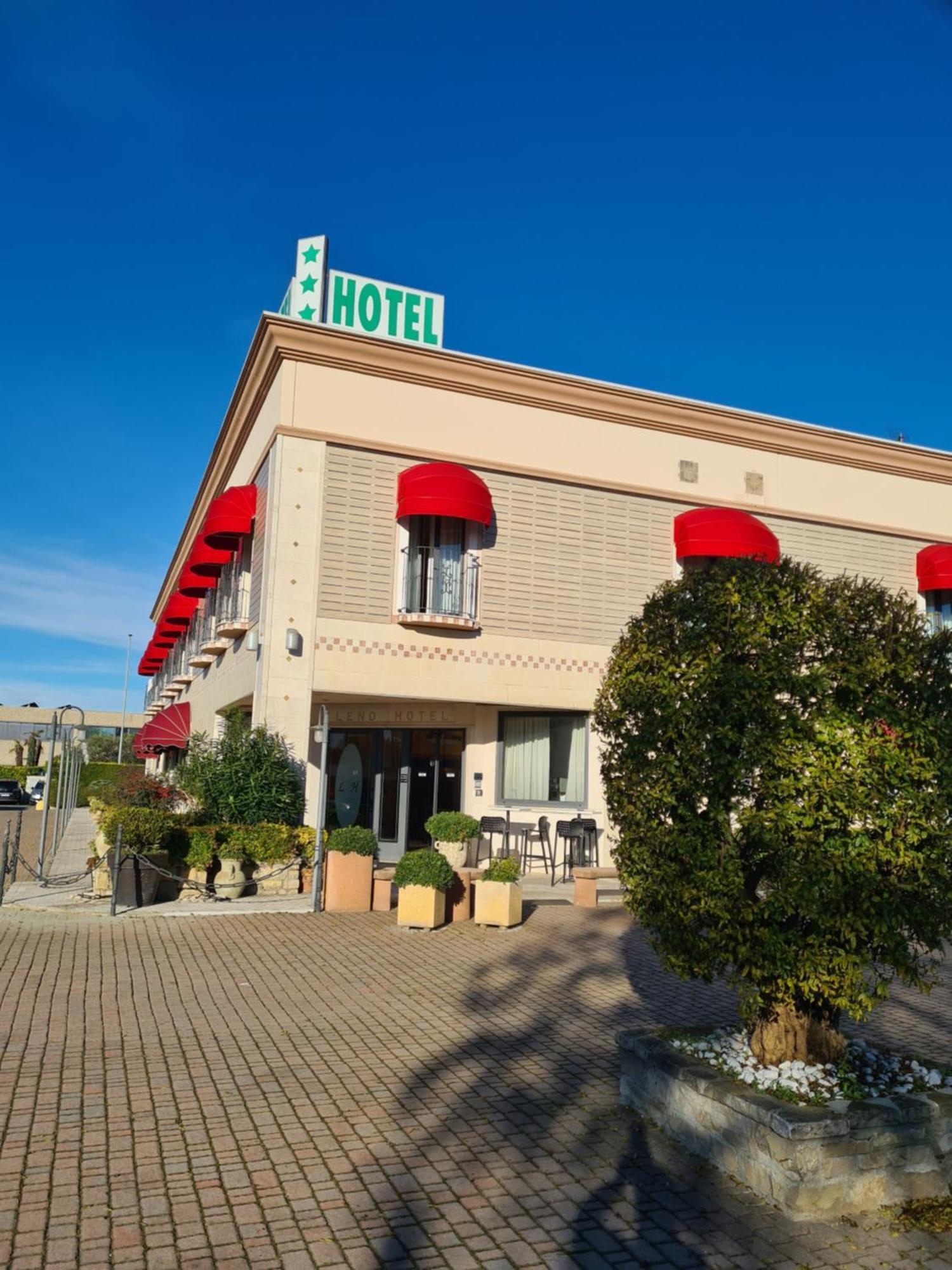 Hotel Lenotel Dış mekan fotoğraf
