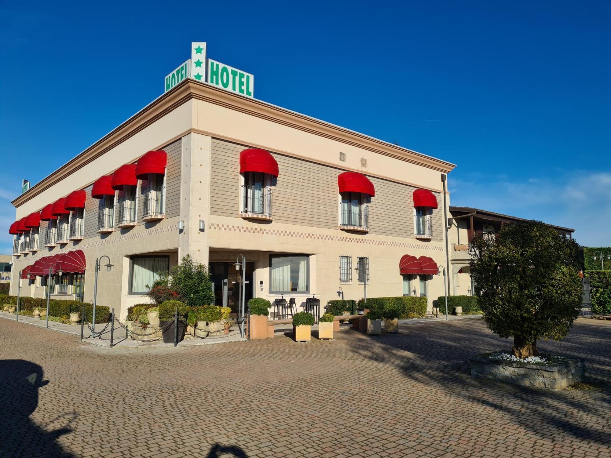 Hotel Lenotel Dış mekan fotoğraf