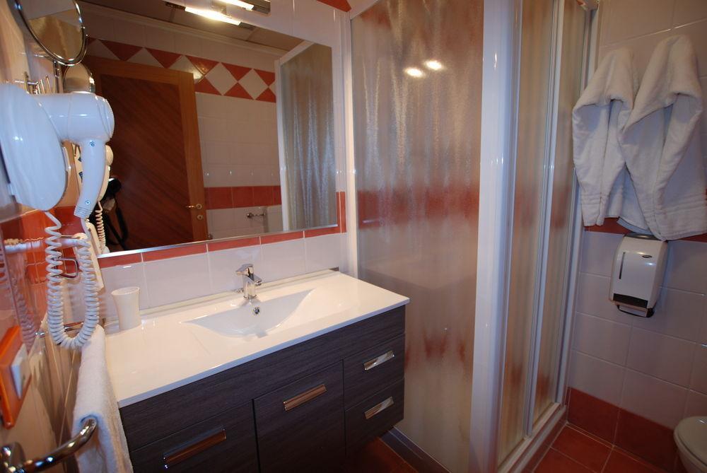 Hotel Lenotel Dış mekan fotoğraf