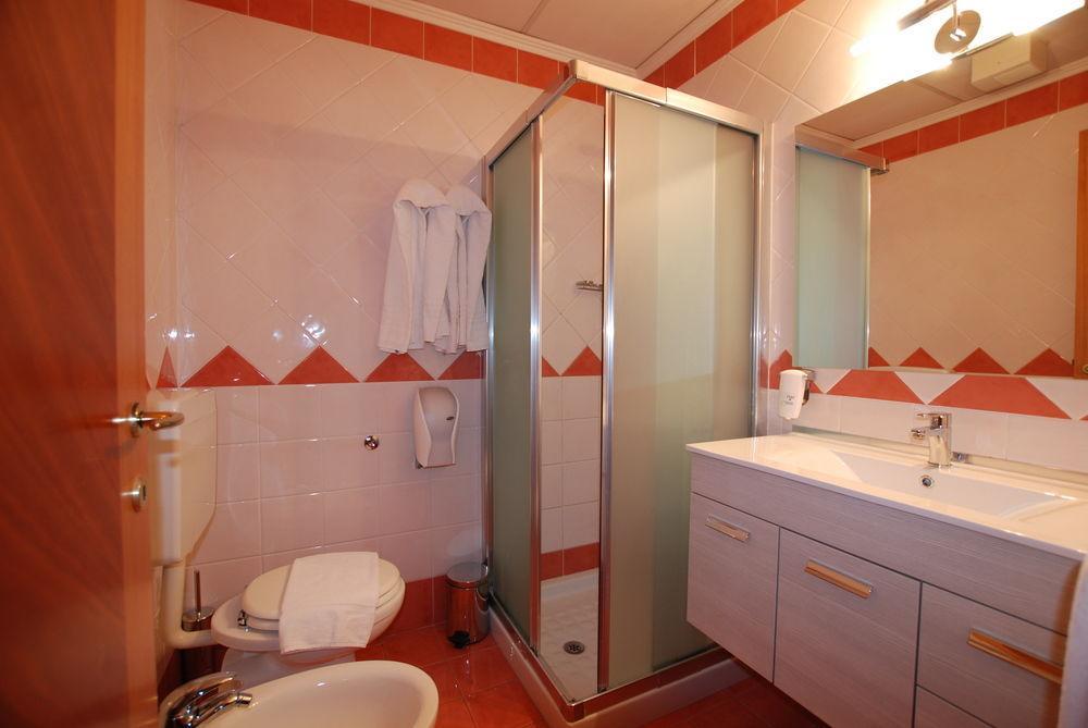 Hotel Lenotel Dış mekan fotoğraf