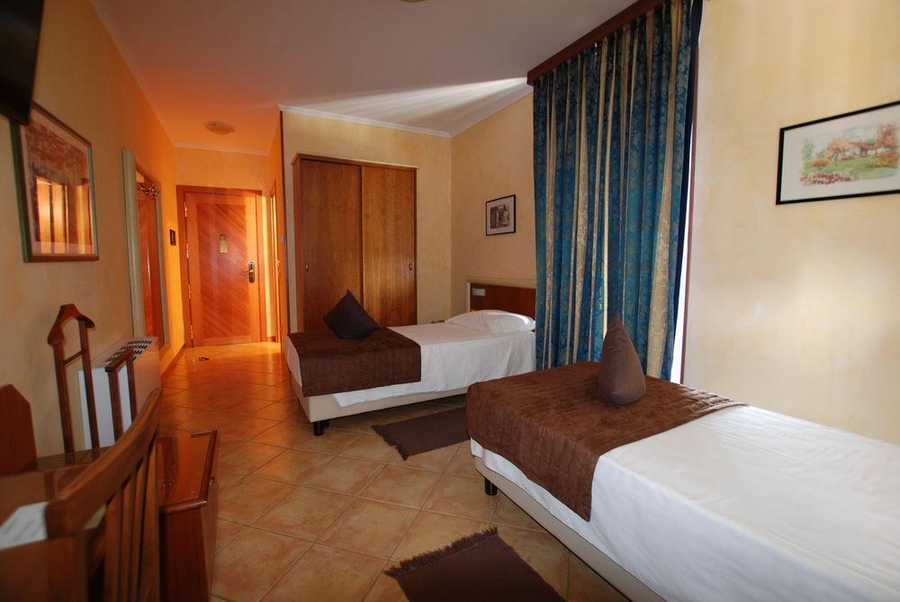 Hotel Lenotel Dış mekan fotoğraf