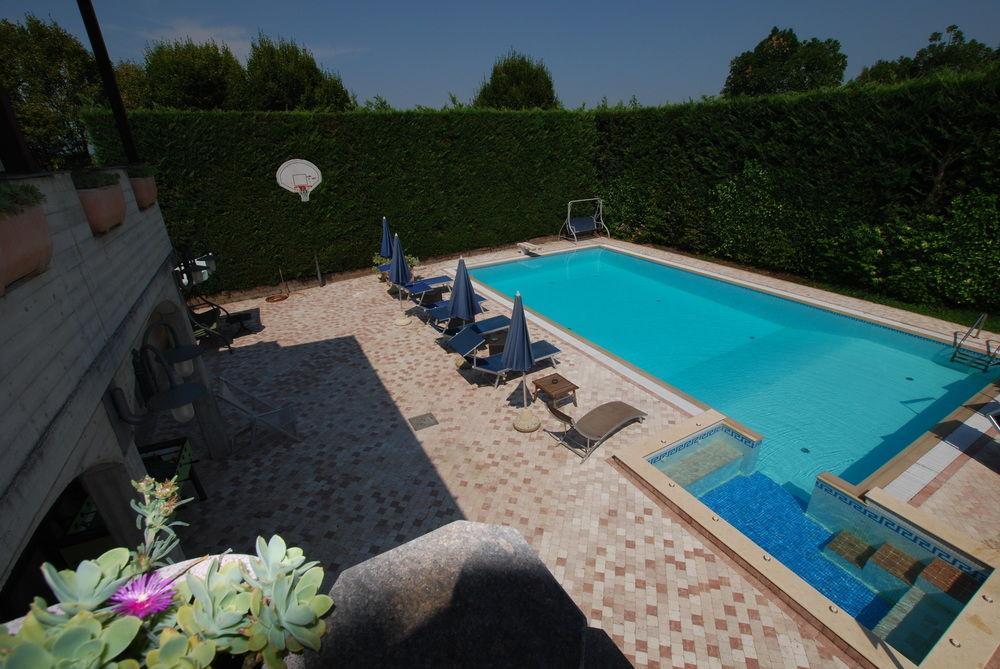 Hotel Lenotel Dış mekan fotoğraf